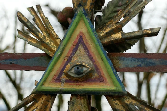 691dd2bd7c049 Les bijoux maçonniques : entre symbole, tradition et élégance artisanale